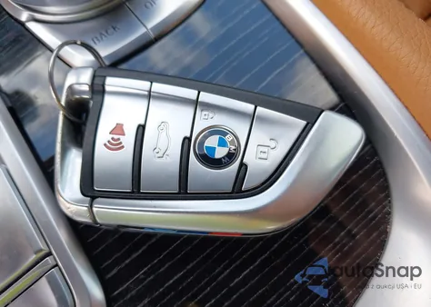 2020 BMW 740I z USA, uszkodzony, nr VIN WBA7T2C0XLGF96842